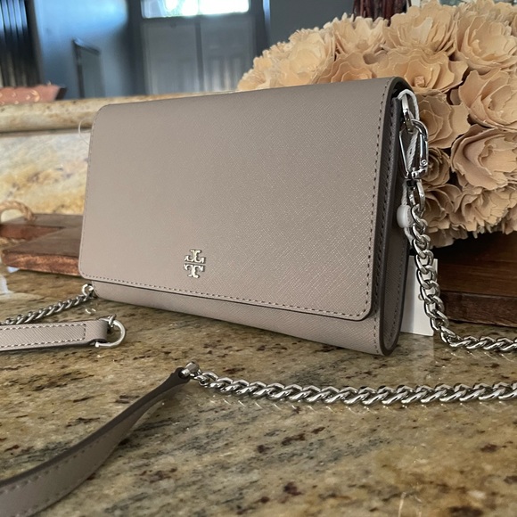 Tory Burch Handbags - New 🥰 Tory Burch Emerson chain crossbody/ wallet